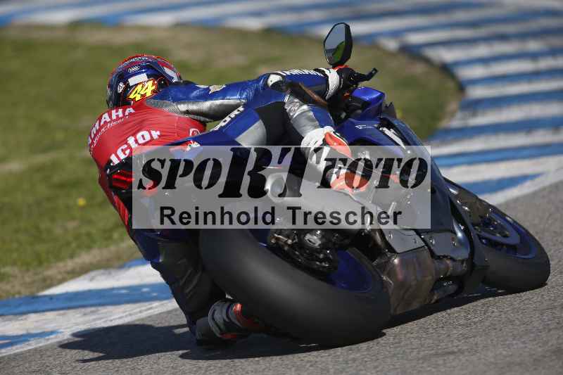 /Archiv-2024/02 29.01.-02.02.2024 Moto Center Thun Jerez/Gruppe schwarz-black/backside